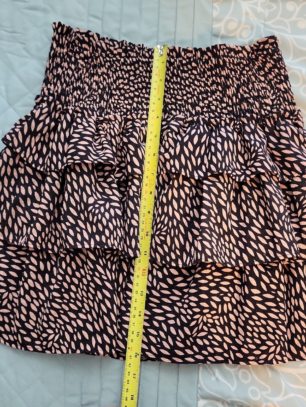 Shocked Waist Tiered Skirt Size Medium - Picture 3 of 4